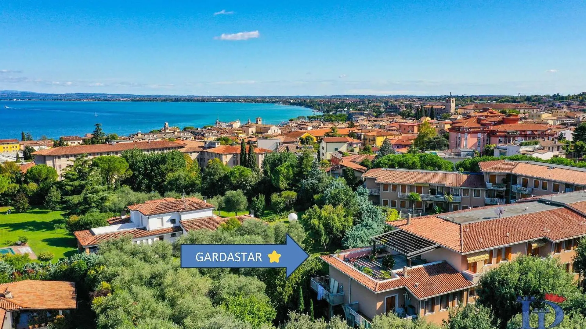 Desenzanoloft Official Partner Marriott Homes & Villas - Gardastar La Stella Del Lago Desenzano del Garda 0*,  Italy